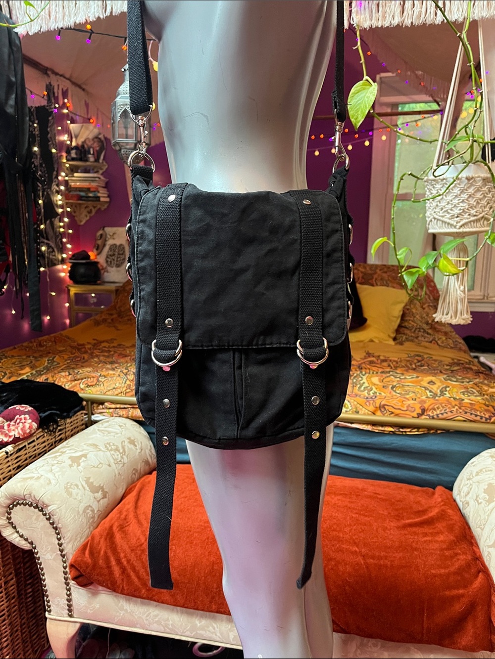 Vintage Goth Punk Y2K o-ring d-ring straps purse / bag